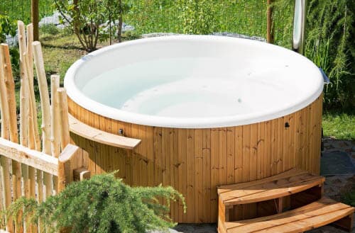 What to do with a hot tub in summer?